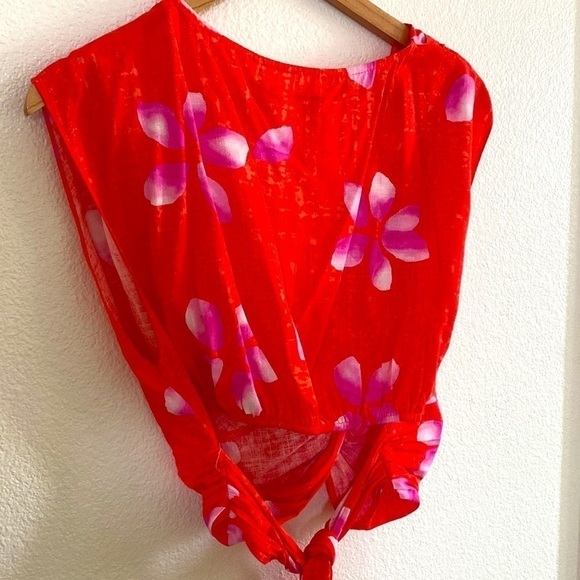 Tropical top and skirt. - Picture 6 of 11